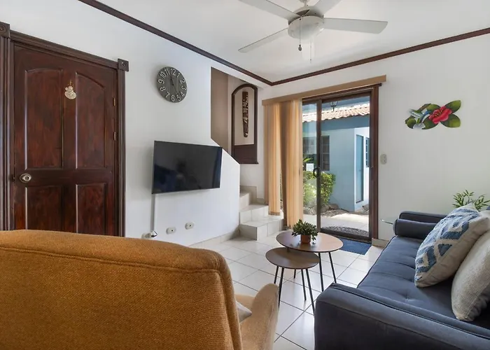 - Laguna Azul Poolside Apartamento Coco