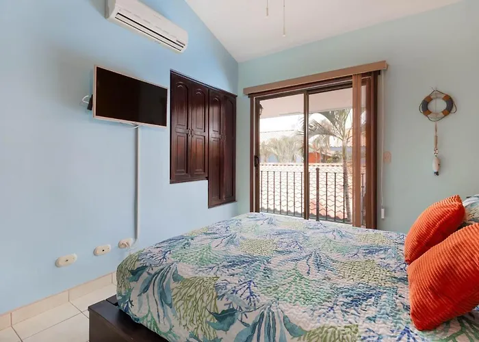 - Laguna Azul Poolside Apartamento *