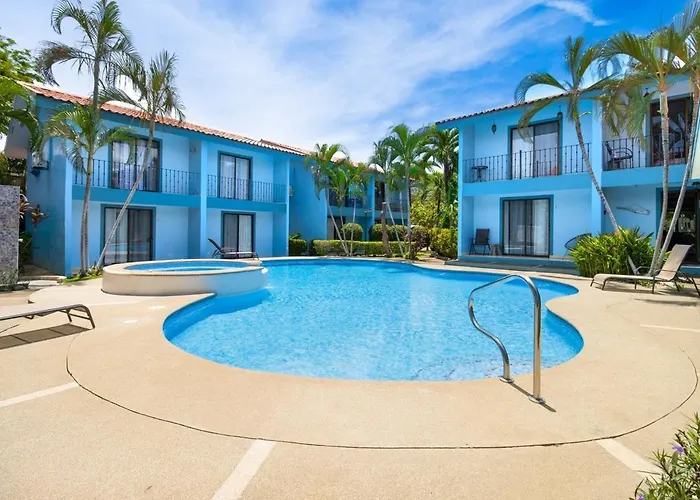 - Laguna Azul Poolside
